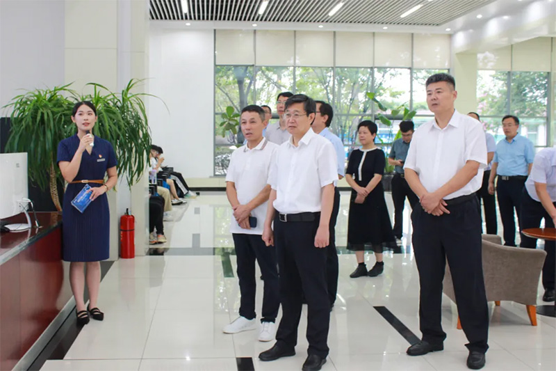 银河集团有军魂|省政府向导莅临银河集团视察旅行-银河集团